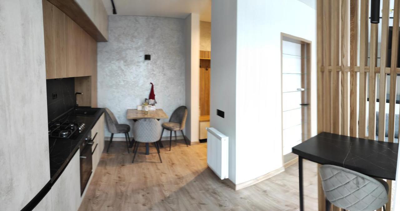 New Apartment Vivita Uzhhorod Ngoại thất bức ảnh